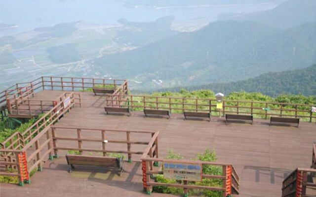 Hadong Kumosan Land Pension