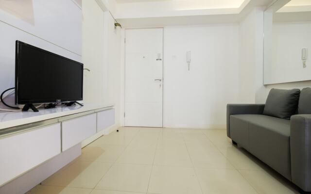 Simply Living 2BR at Bassura City Apartment