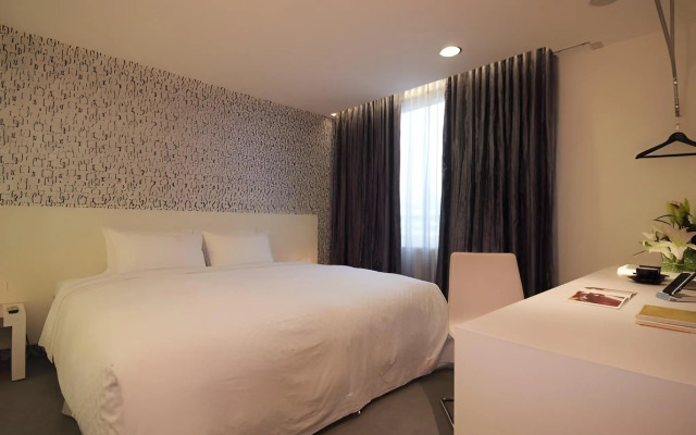 Hotel Purity