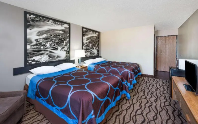 Super 8 By Wyndham West Plains