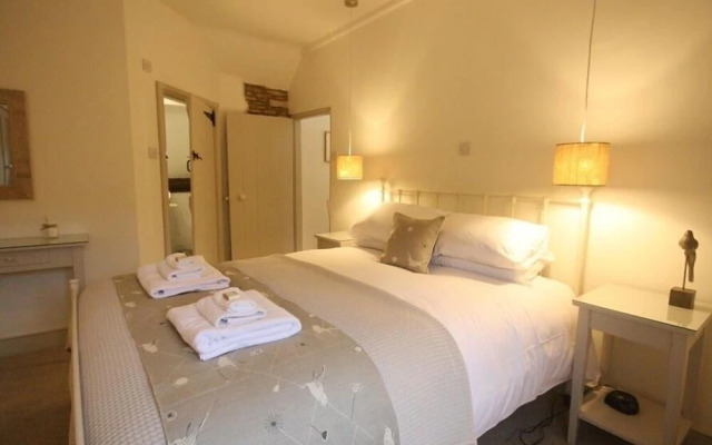 Claypot Cottage, Cirencester