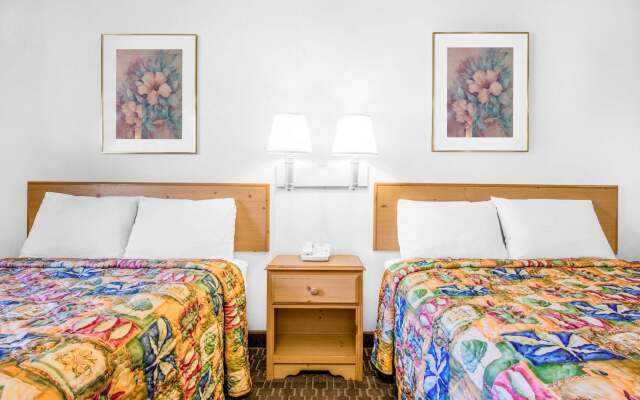 Knights Inn Pine Grove