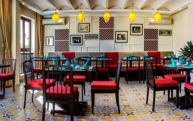 Lantana Riverside Hoi An Hotel