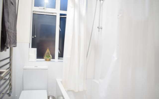 Stylish 1 Bedroom Flat in Belsize Park