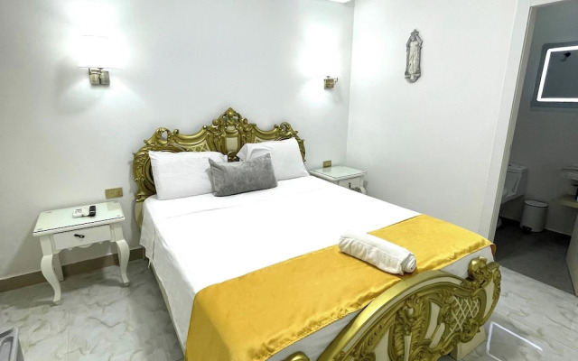 Hotel The Royalty Inn