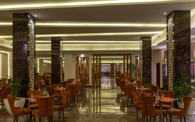 Albatros Aqua Blue Azrak VIP Package