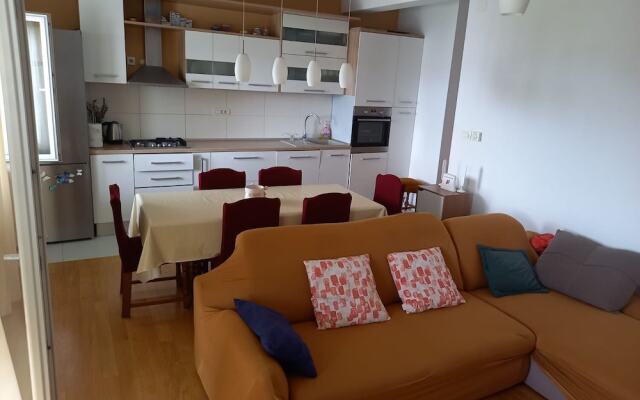 Mare 1 - Close to the sea - A5