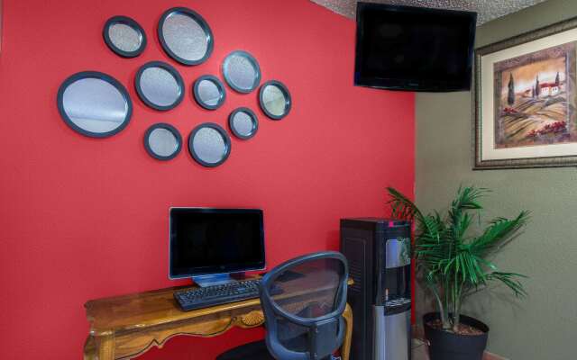 Super 8 by Wyndham Grants