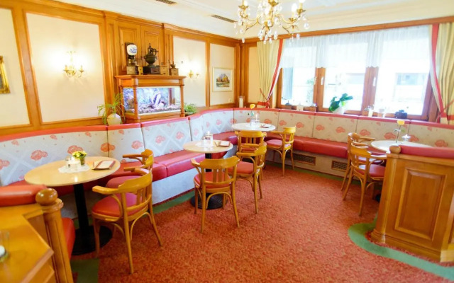 Dorf Café