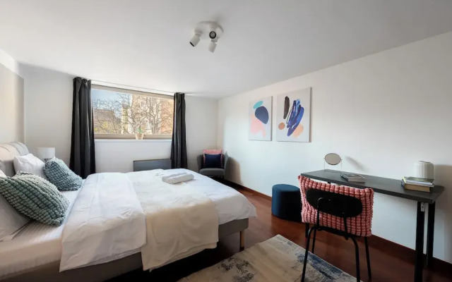 Luxury 5-bedrooms apart in Prague