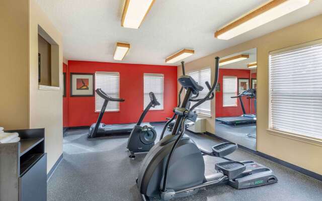 Hawthorn Extended Stay by Wyndham DFW Airport North
