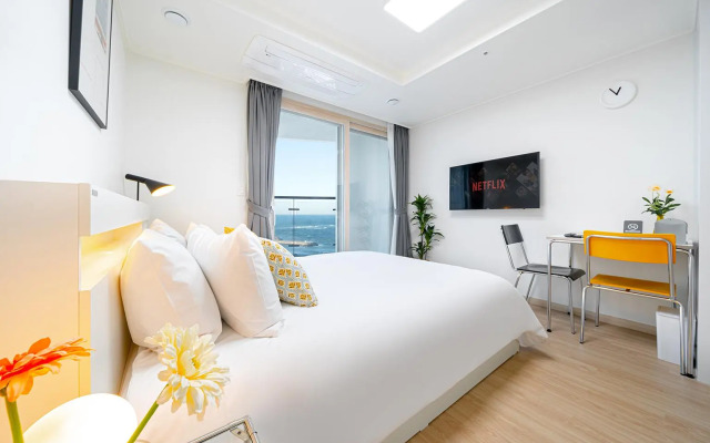 Urbanstay Sokcho Deungdae Beach