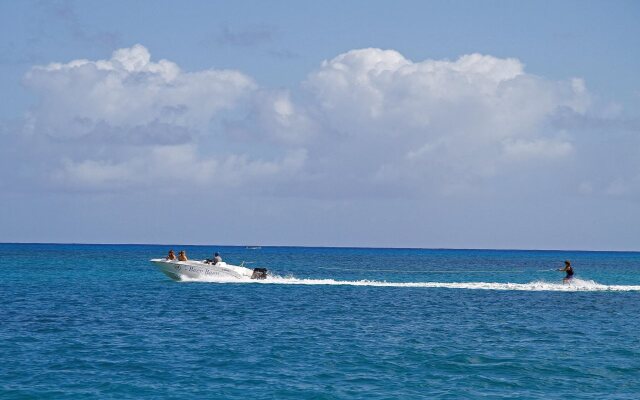 Hibiscus Boutique Hotel