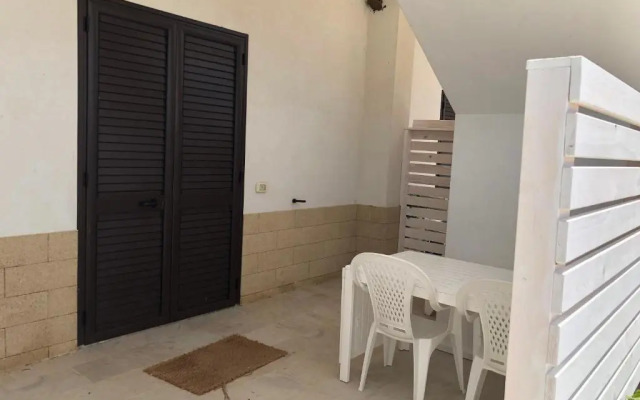 All'ombra del Carrubo