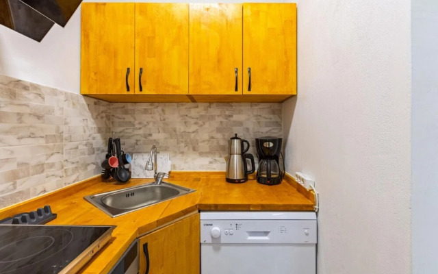 Missafir Distinguished Flat With Backyard in Sisli