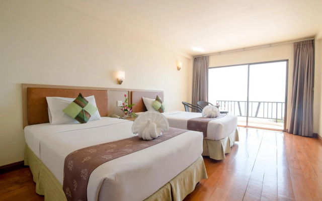 New Travel Beach Resort