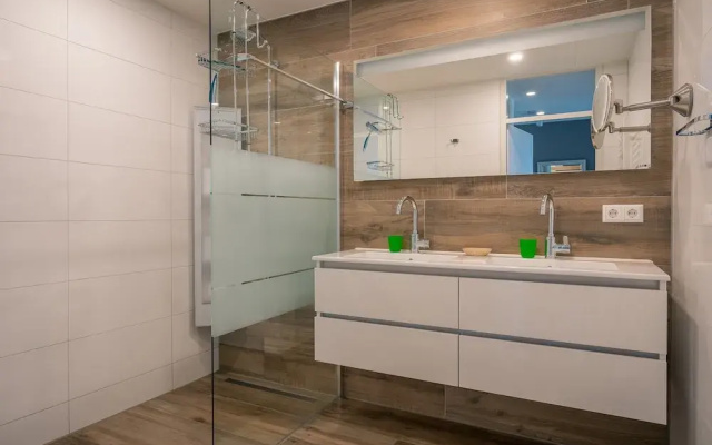 2 Person Apartment With sea View