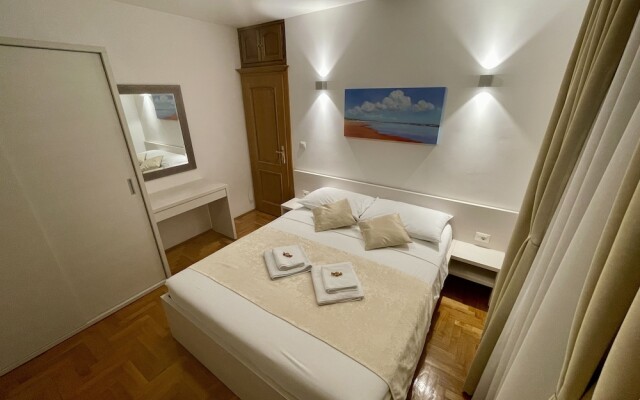 B&B L.D