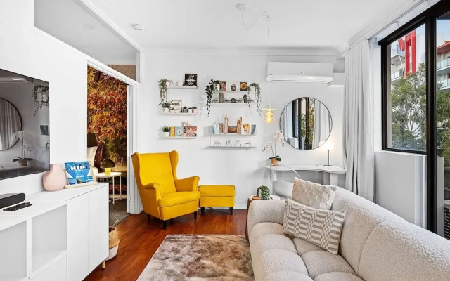 Bespoke East Perth - Sleeps 2 - Superior Wifi