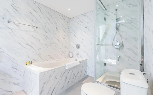 Luxury 2 Bed Home with Maid DIFC