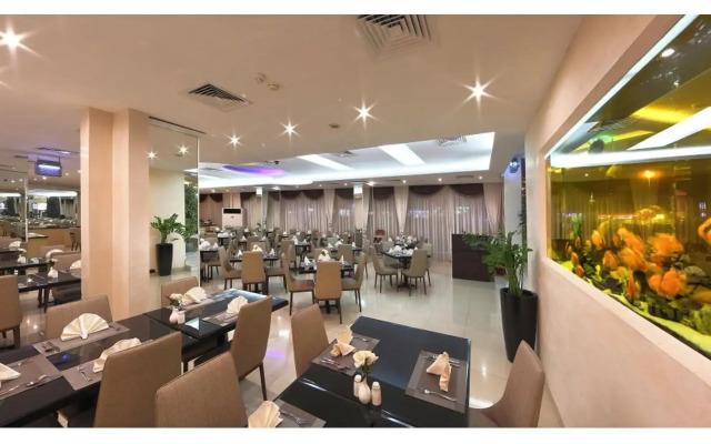 Nova Park Hotel