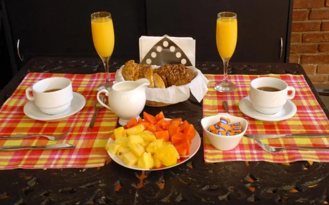 Suite Colonial by Cristi