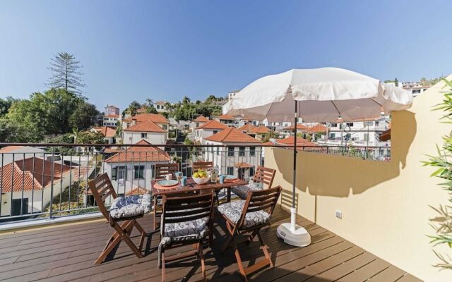 Comboio II by An Island Apart