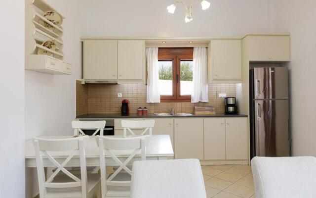 Eva & Dimitrios Villas, By ThinkVilla