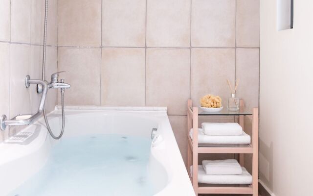 Grecotel Plaza Beach House