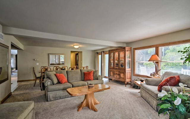 Pet-friendly Home Near Lakes & Snowmobile Trails!