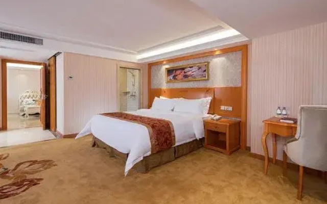 Vienna International Hotel  (Nansha Passenger Port Station Tianhou Palace)