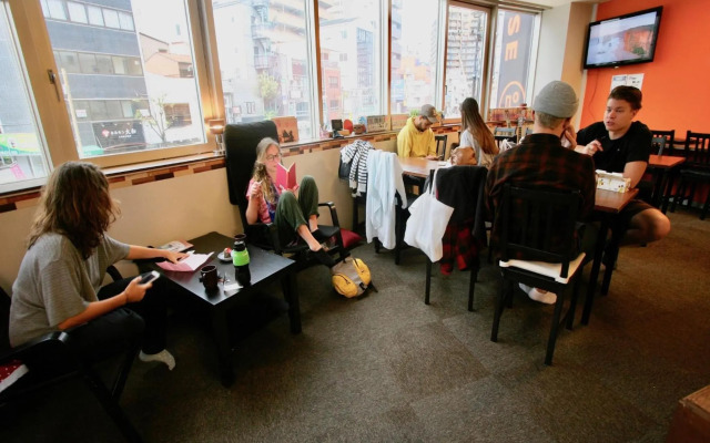 Osaka Guesthouse Nest - Hostel