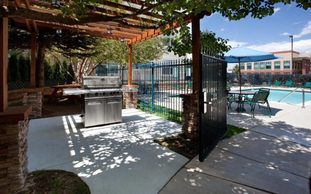 Staybridge Suites Denver Tech Center by IHG