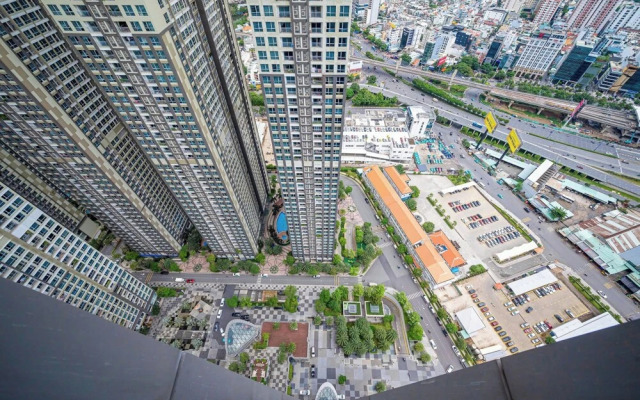 REPUBLIC PLAZA Centre Point