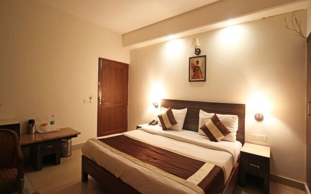 OYO 6438 Hotel Valley Plaza