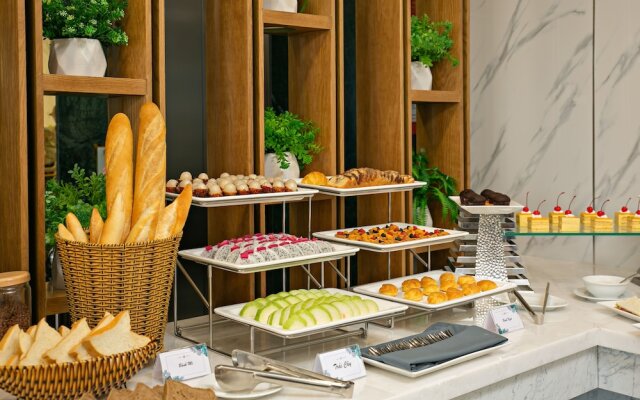 Calix Hotel Da Nang Beach