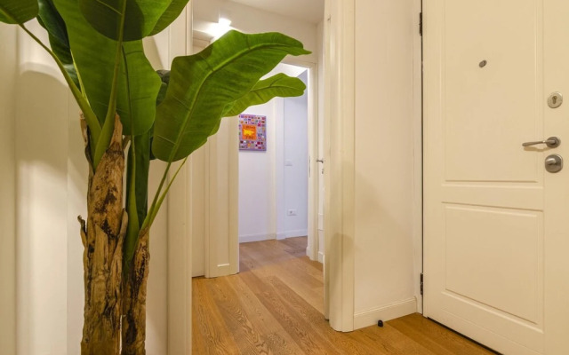 Brand new Suite With Balcony Via Albertoni