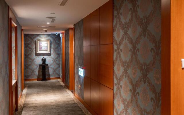 Elegance Hotel Taipei