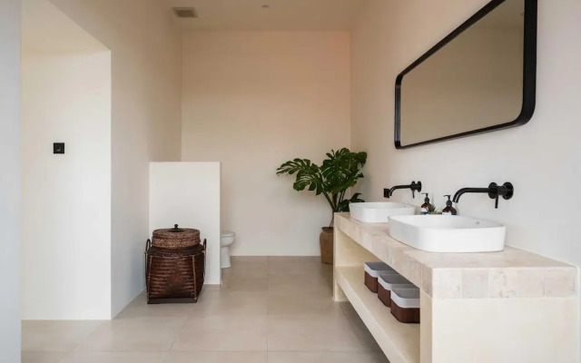 Rumah Tiha - Launch Promo Luxury 6BR Villa in Pererenan Canggu