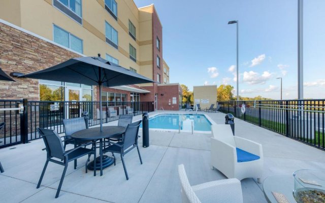 Fairfield Inn & Suites by Marriott Charlotte Belmont