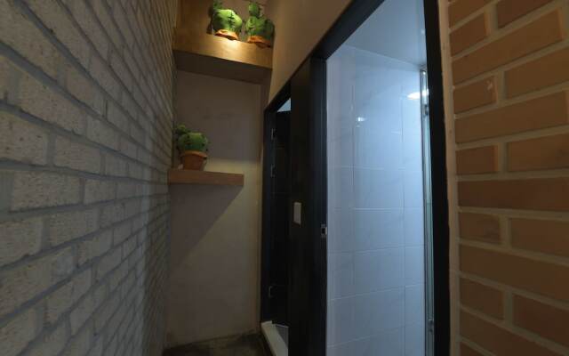 Inno Guesthouse & Bar Hongdae - Hostel