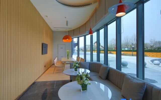 Holiday Inn Express Dalian Golden Pebble Beach