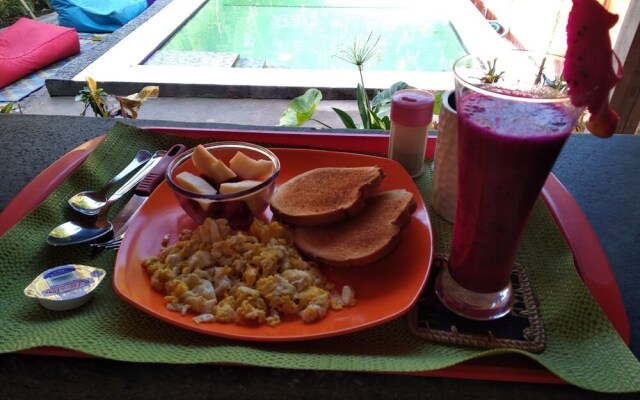 Wooden Paradise Home Stay - Hostel