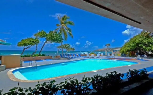 Grapetree Bay Hotel & Villas