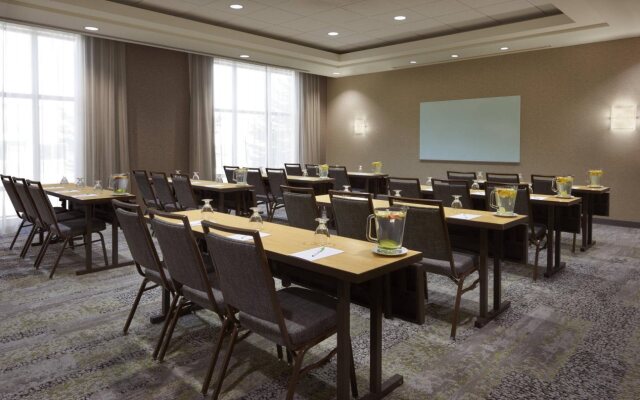 Courtyard by Marriott Kingston Highway 401/Division Street