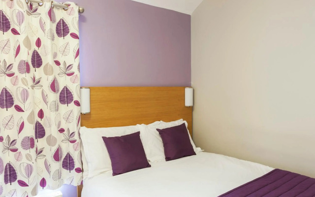 Corner House Hotel