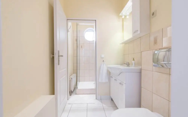 Venus Apartments - Loft Room Cosy I