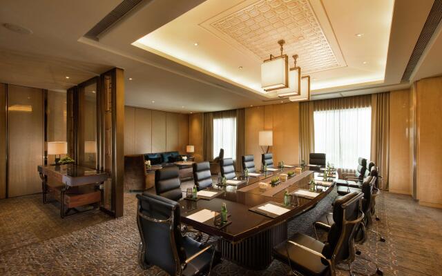 Conrad Pune by Hilton