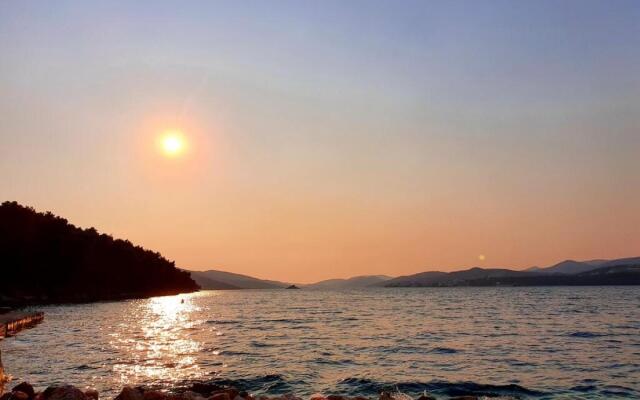 Sandra - quiet & close to the beach - SA1(2)