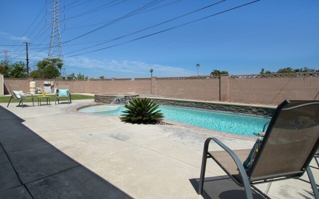 Babes in Toyland - 3 Br Home